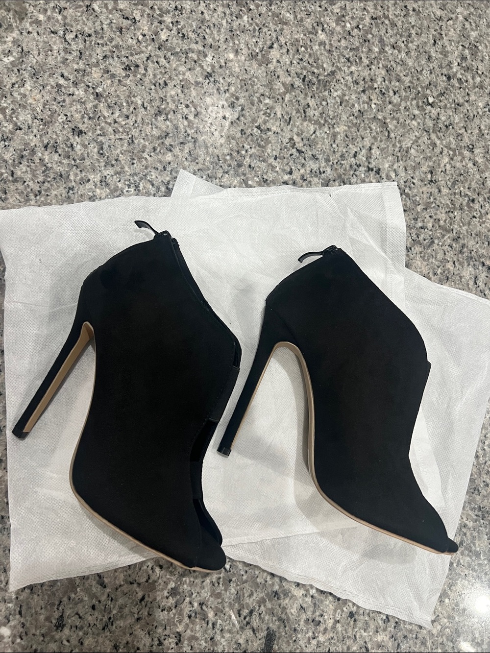 🆕Women's Black Suede Peep-Toe Ankle Booties🆕